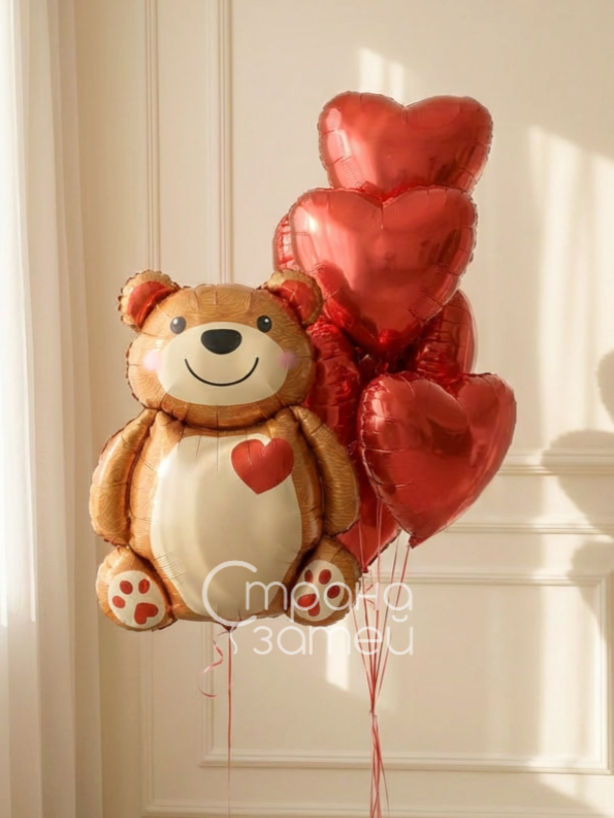 Фольгированный медвежонок с сердцем и связка красных шаров‑сердец, романтический сет в Нижнем Новгороде