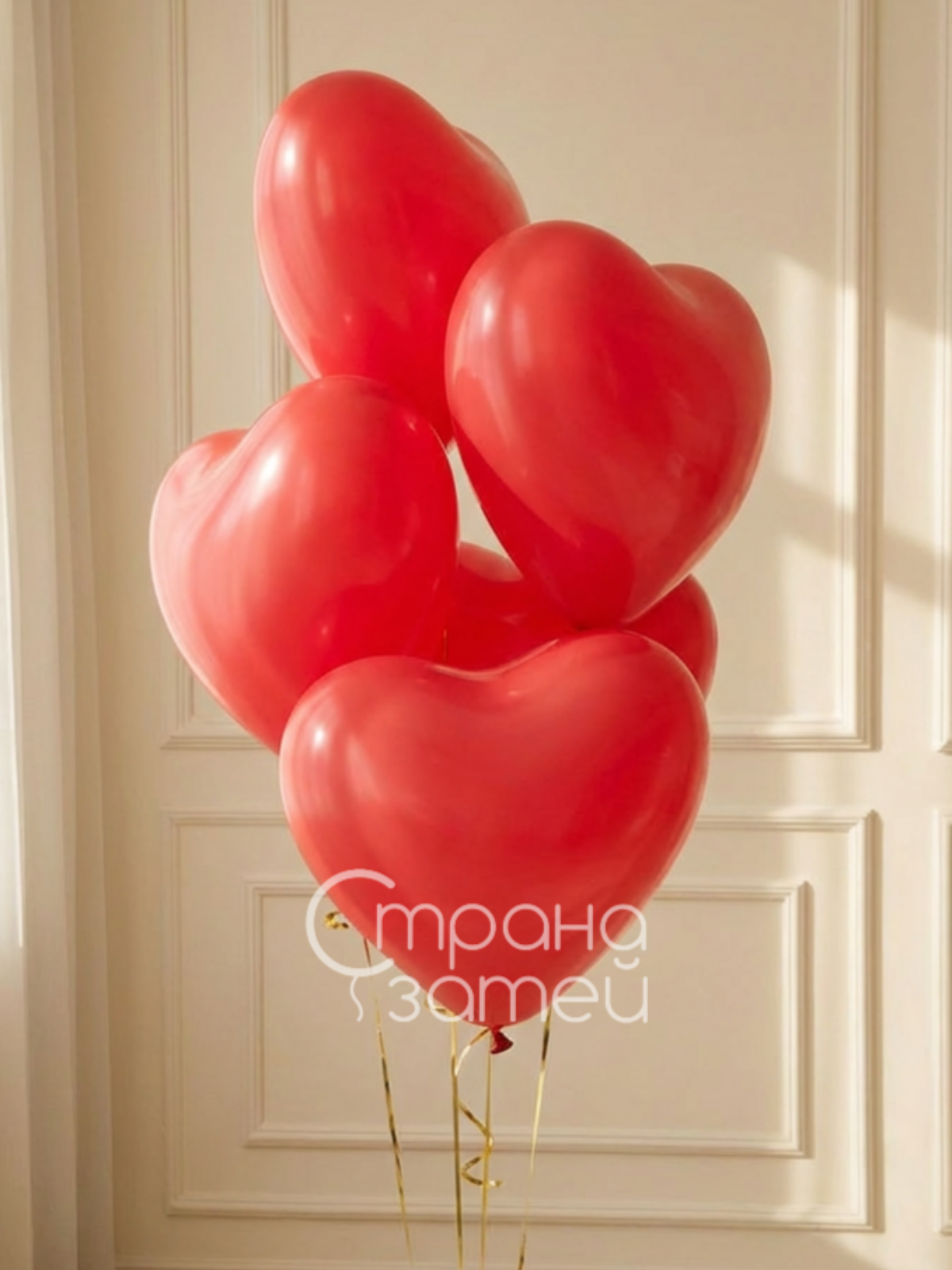 Букет Love 5 из пяти красных латексных шаров‑сердец, романтический фонтан в Нижнем Новгороде