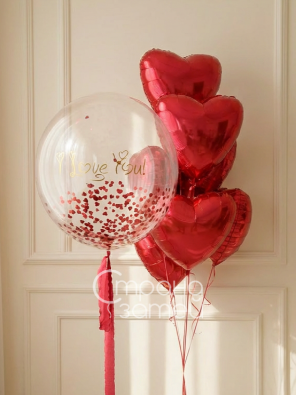 Фонтан шаров: прозрачный шар I Love You с красным конфетти и букет красных сердец, Нижний Новгород
