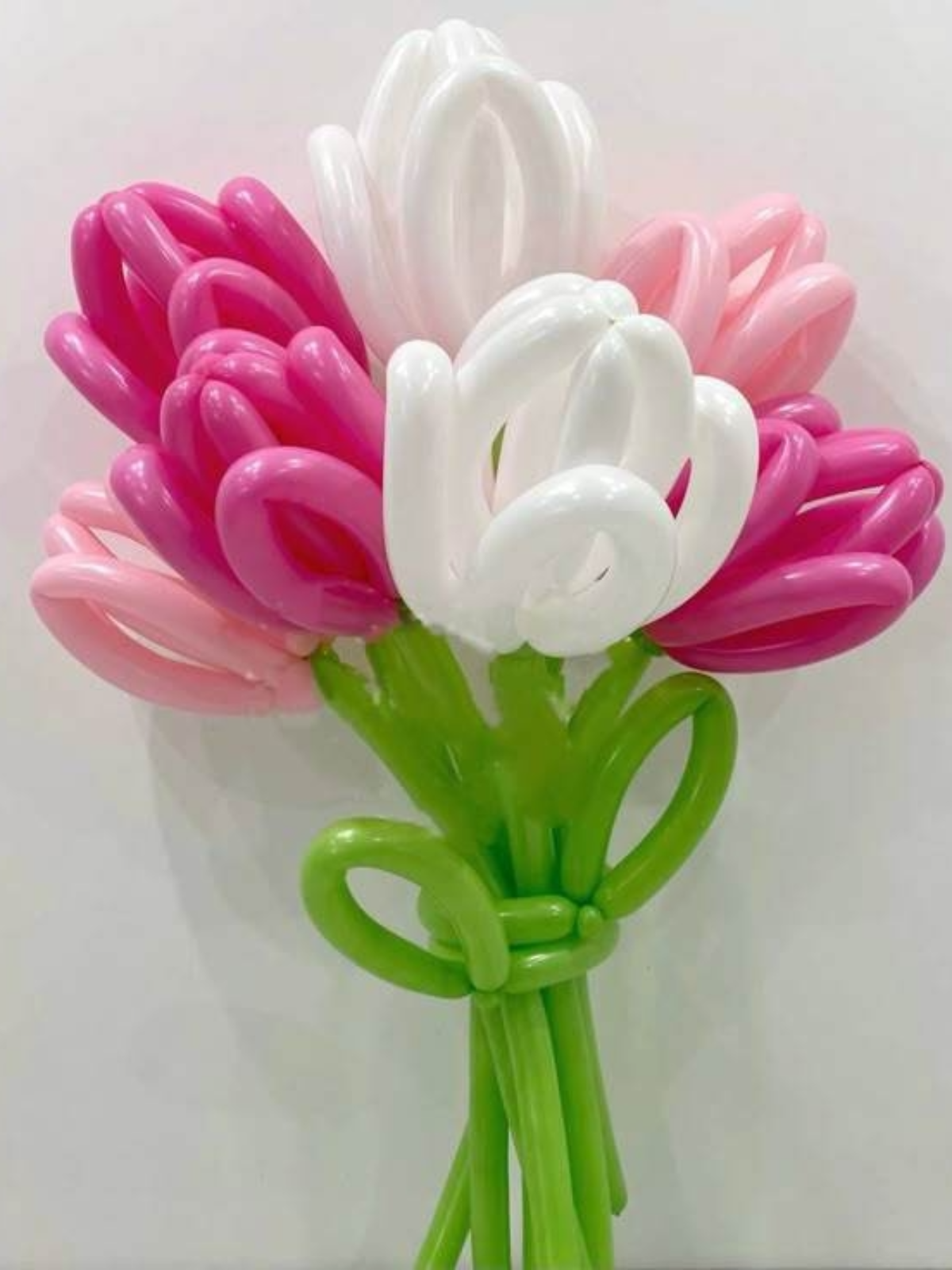 Букет из шаров с тюльпанами для неё на 8 Марта, Нижний Новгород