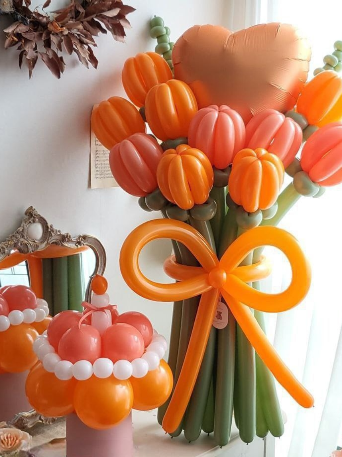 Букет из шаров с 11 тюльпанами для неё на 8 Марта, Нижний Новгород