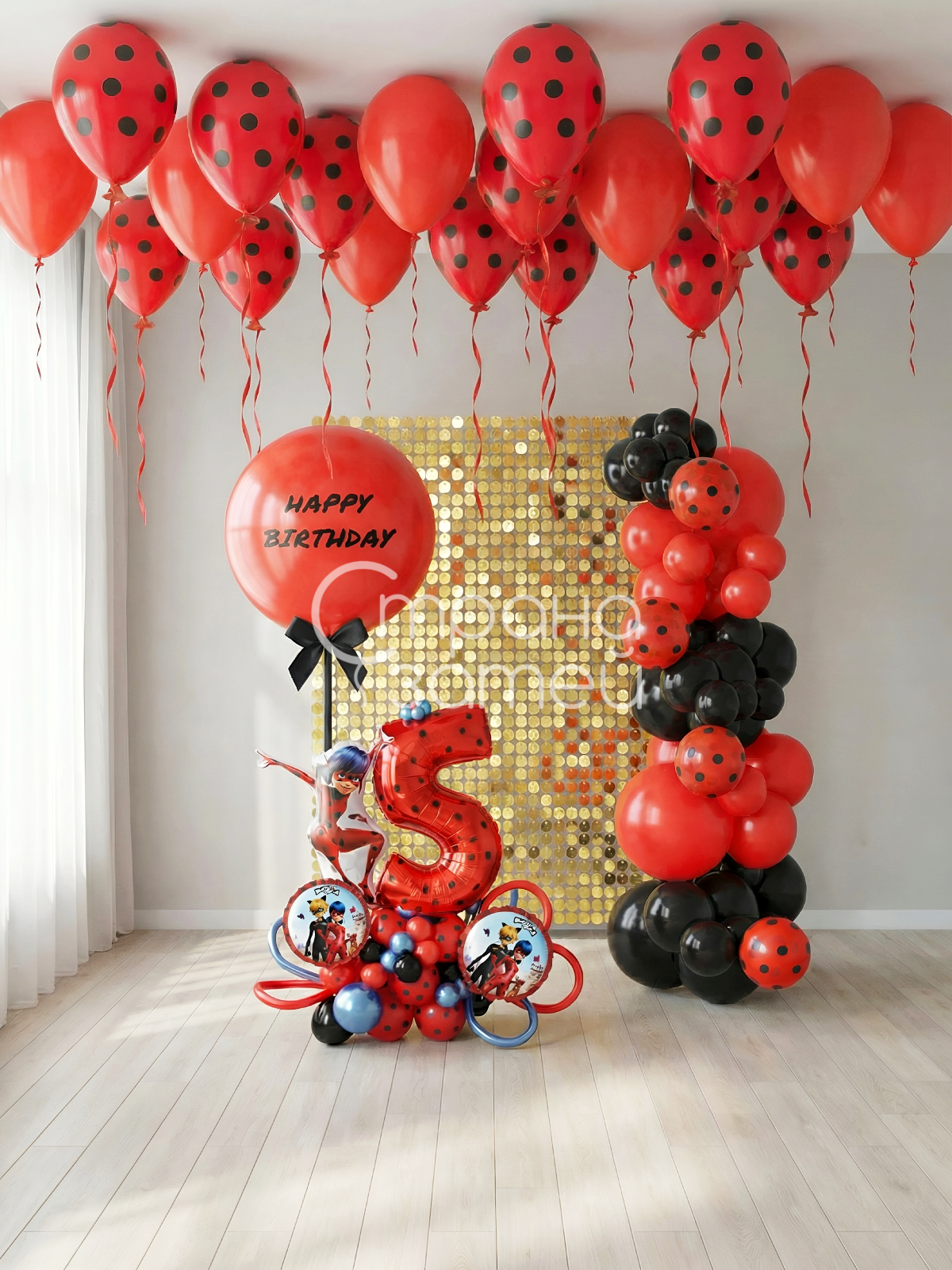 Фотозона на День рождения девочки с пайеточным фоном, Нижний Новгород